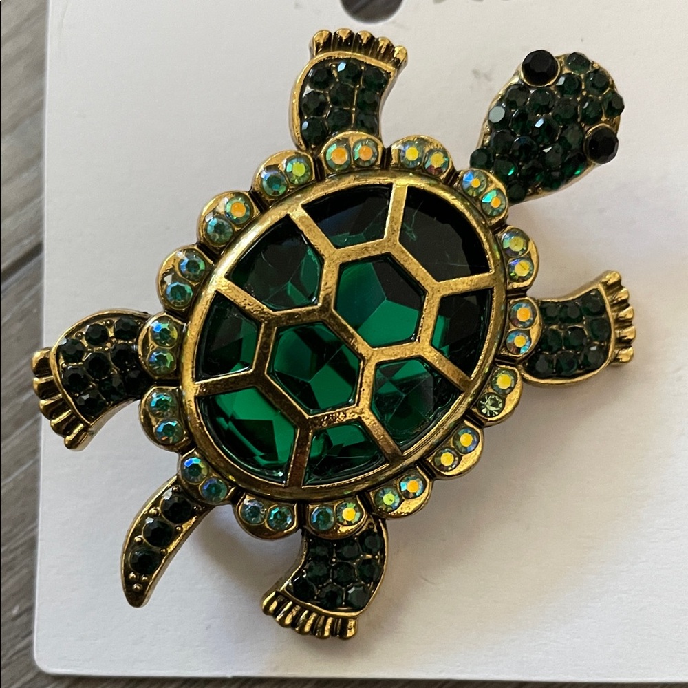 Artisan Green and Gold Turtle Brooch - Picture 9 of 9